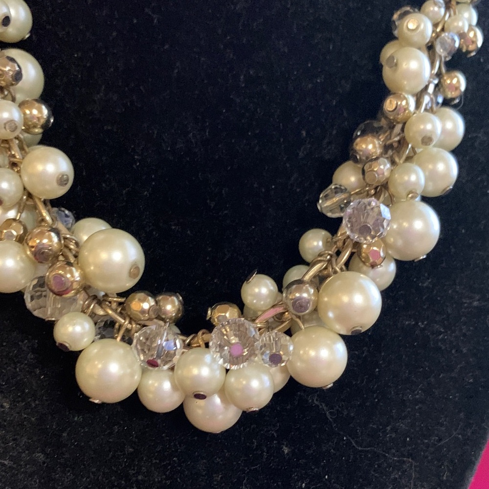 The Limited Cream and Silver Pearl Necklace